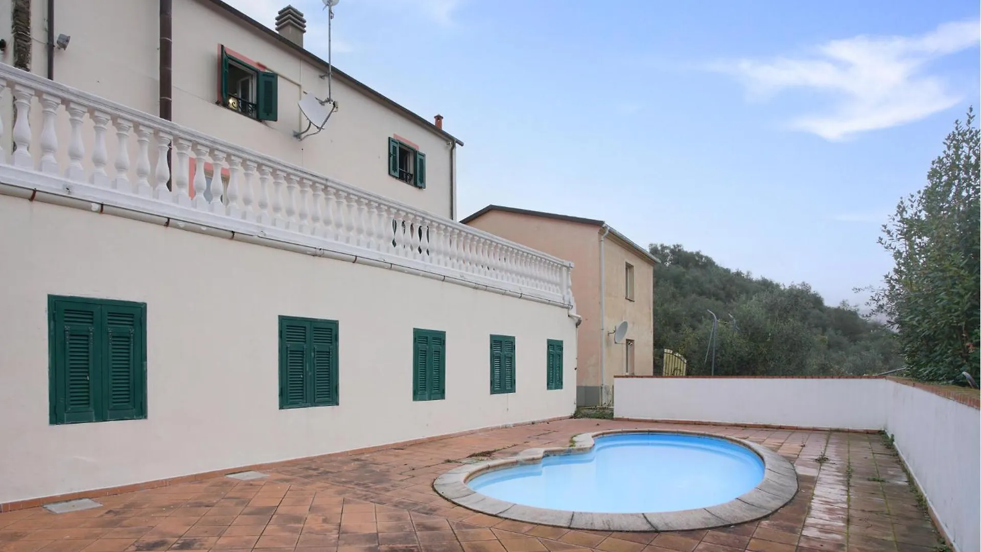 Beautiful Home In Ne contacts